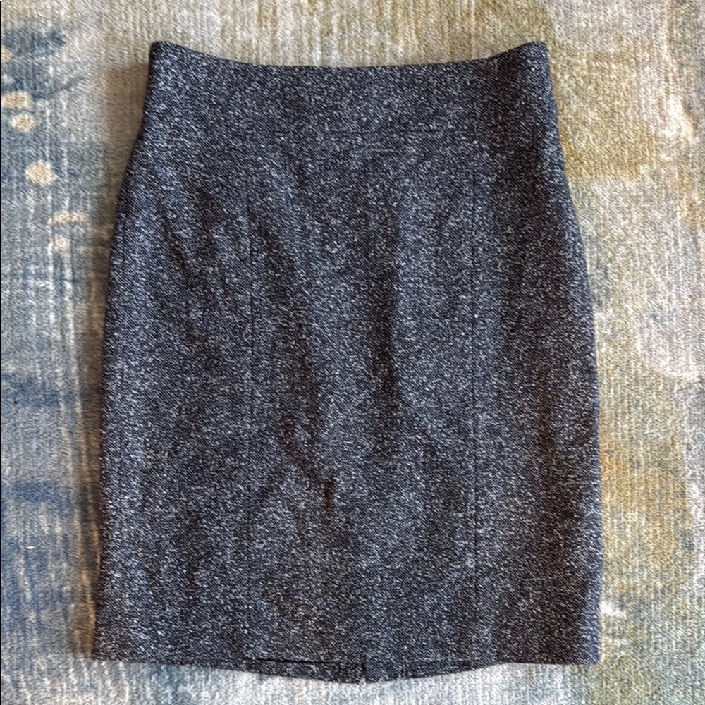 Banana Republic Gray Pencil Skirt Knee-Length Workwear